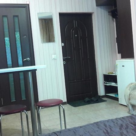 Apartment Derzhavinskaya Kharkiv Eksteriør bilde